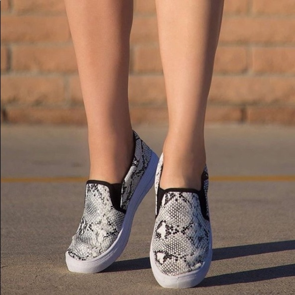 Vegan Leather Snakeskin Slip On Casual Sneakers - Picture 2 of 3